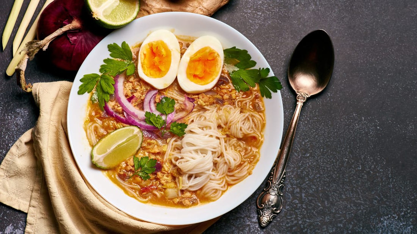 20 món nước lèo ngon nhất thế giới: Gọi tên phở bò Việt Nam - Ảnh 10.