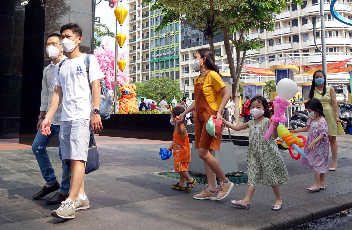 Đường hoa Nguyễn Huệ đảm bảo an toàn - Ảnh 6.