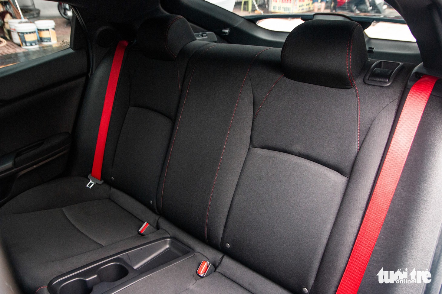Honda Civic Type R độc nhất Việt Nam của ông Đặng Lê Nguyên Vũ, giá khoảng 4 tỉ đồng - Ảnh 13.