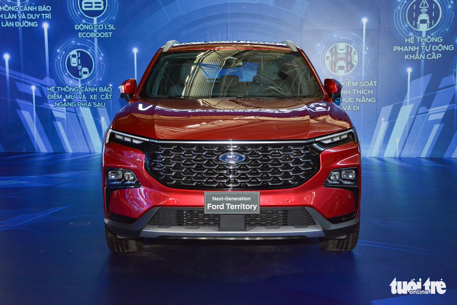 Ford Territory ra mắt Việt Nam, giá từ 822 triệu đồng, cạnh tranh Mazda CX-5 - Ảnh 1.
