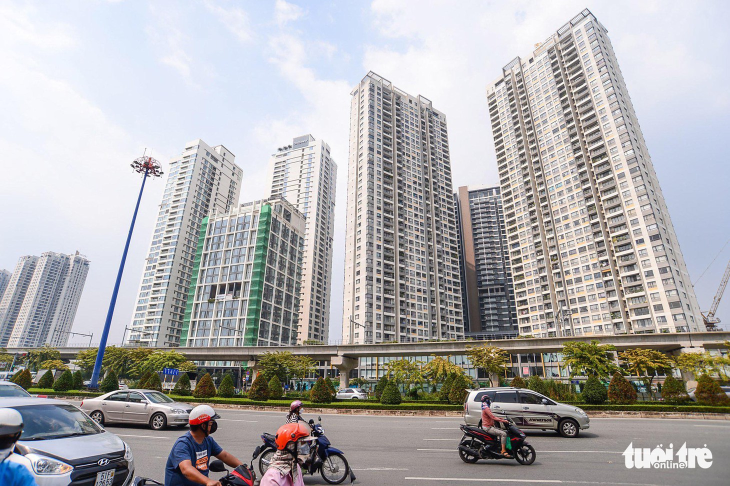 Tin sáng 14-10: Công nghiệp TP.HCM thoát đáy suy giảm; Sẽ hạn chế xe giường nằm vào nội đô - Ảnh 3.