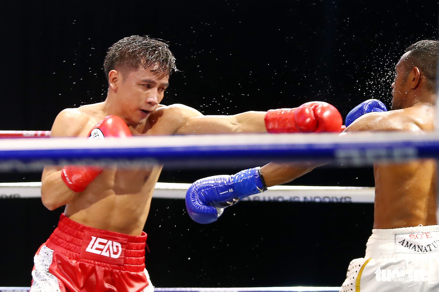 Tái xuất sau 3 năm, Trương Đình Hoàng hạ knock-out đối thủ Indonesia - Ảnh 4.