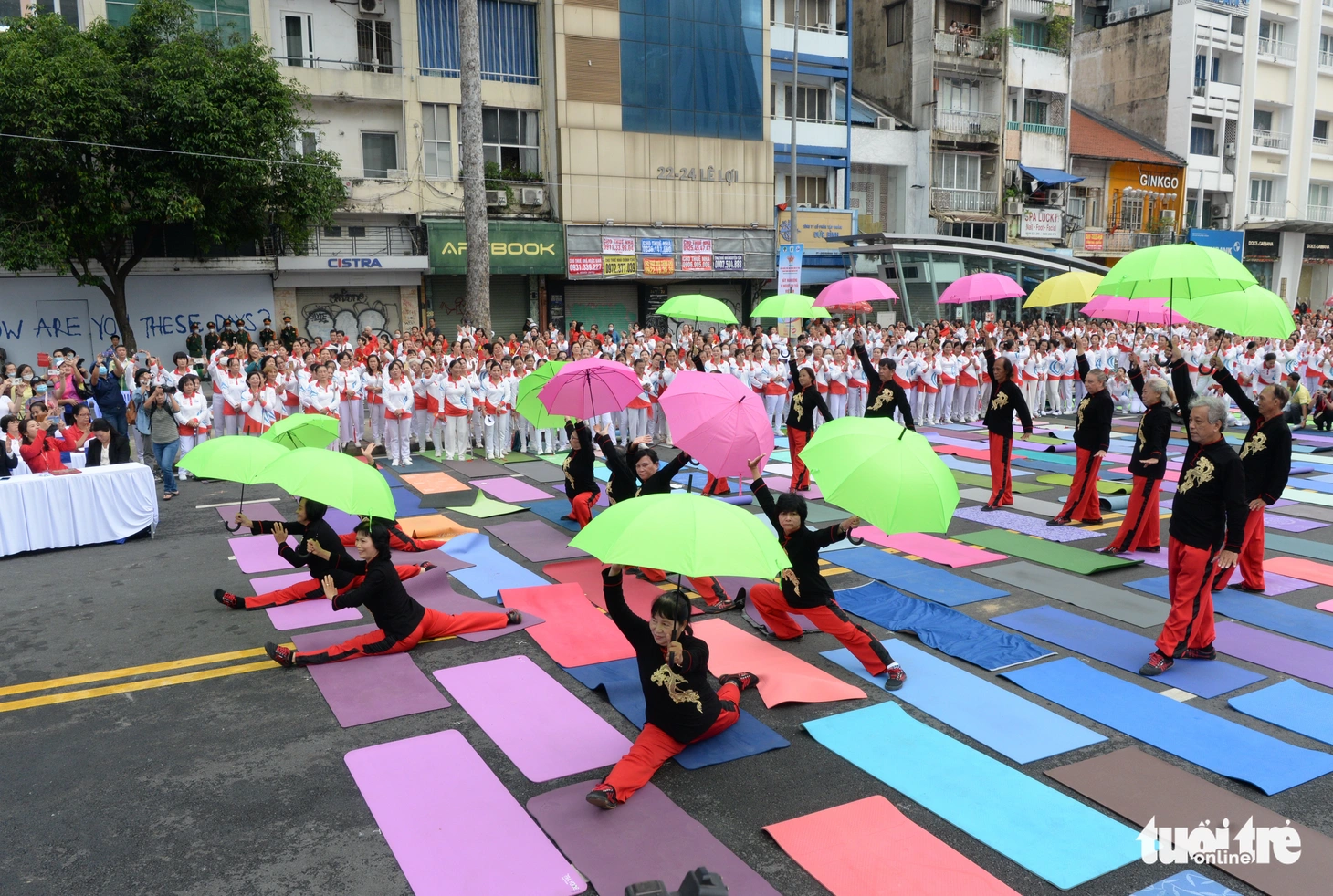 Xác lập kỷ lục Việt Nam tại ngày hội dưỡng sinh, yoga TP.HCM - Ảnh 4.