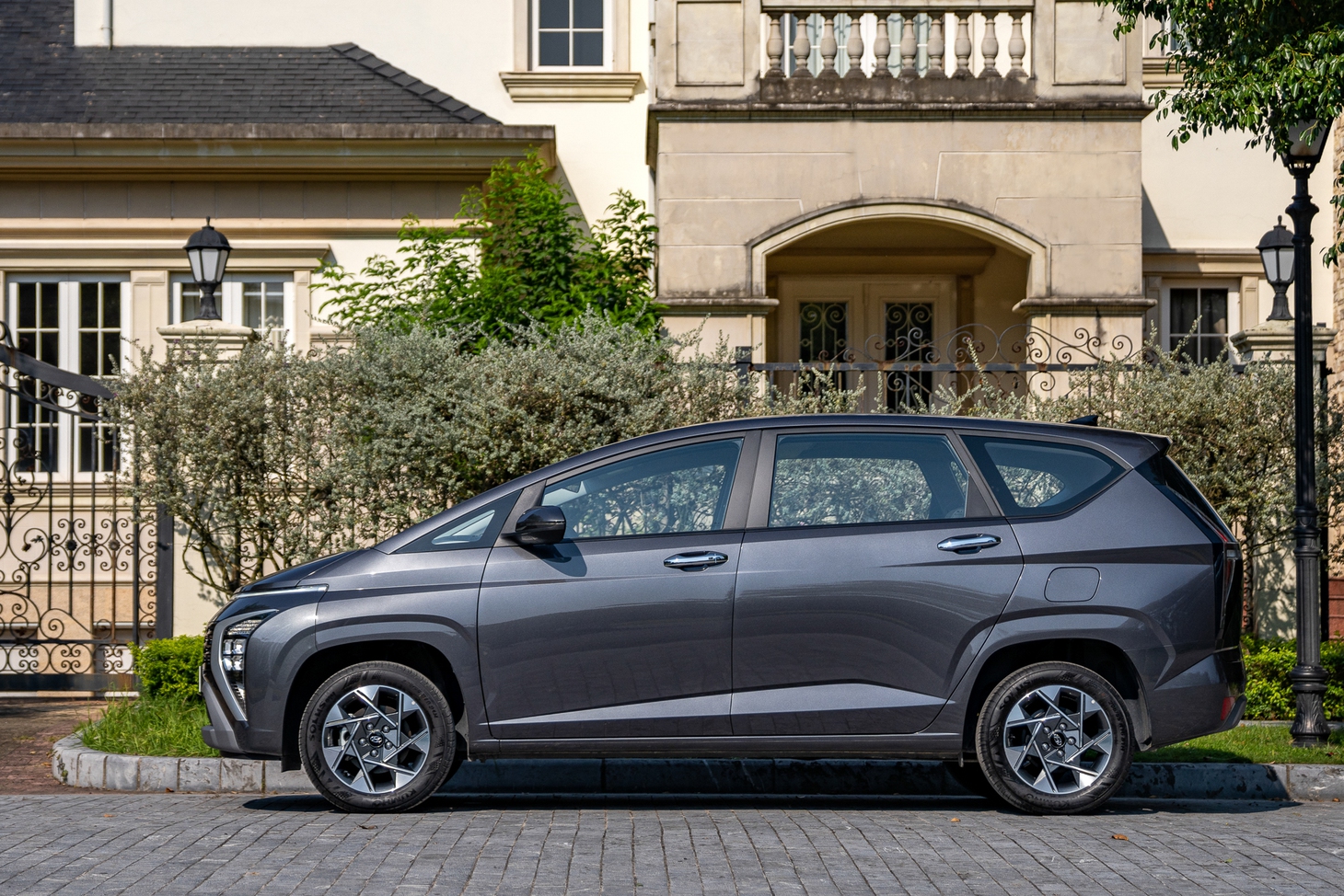 Hyundai Stargazer ra mắt Việt Nam: 7 chỗ, 4 bản, đe dọa vua doanh số Mitsubishi Xpander - Ảnh 1.