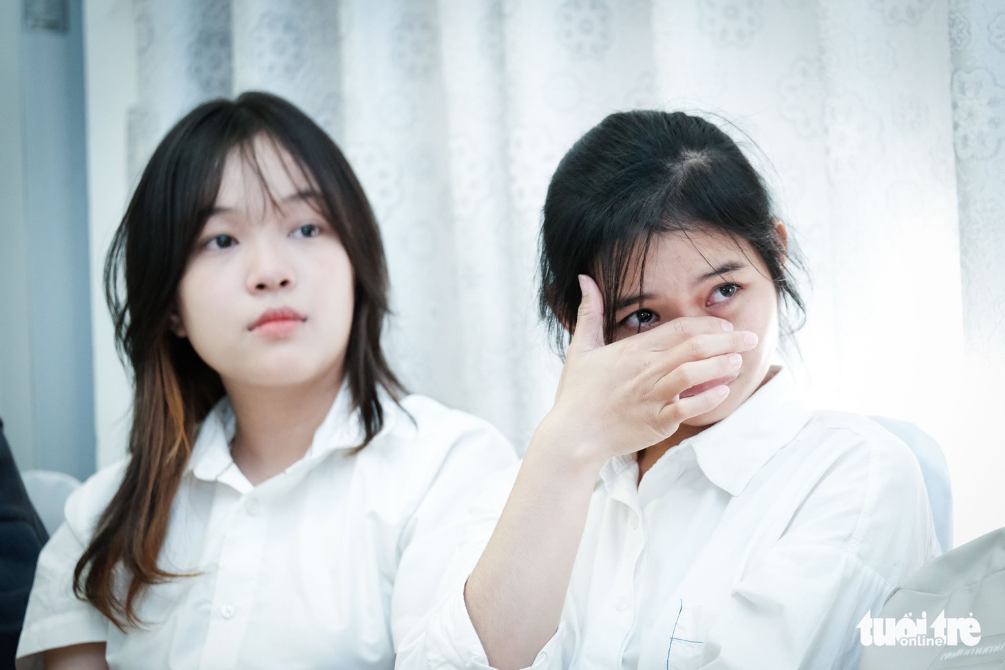 Em sẽ không bỏ học, dù cuộc sống khó khăn đến thế nào - Ảnh 9.