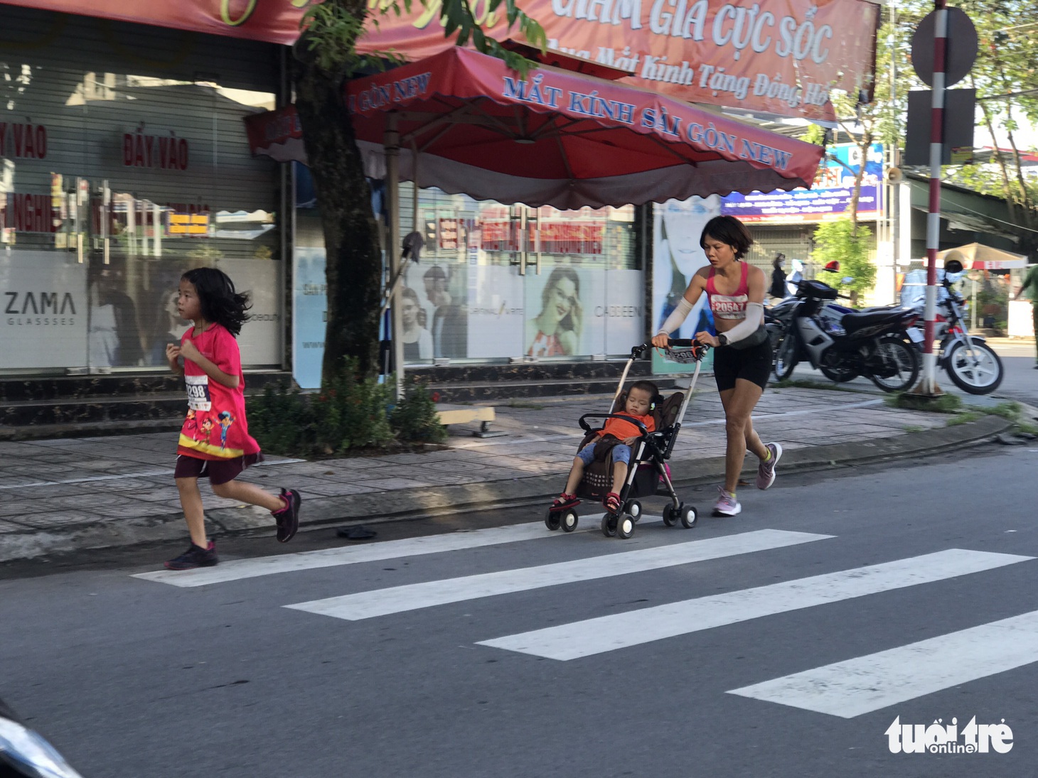 Giải Marathon đất sen hồng, vui khỏe là chính - Ảnh 6.