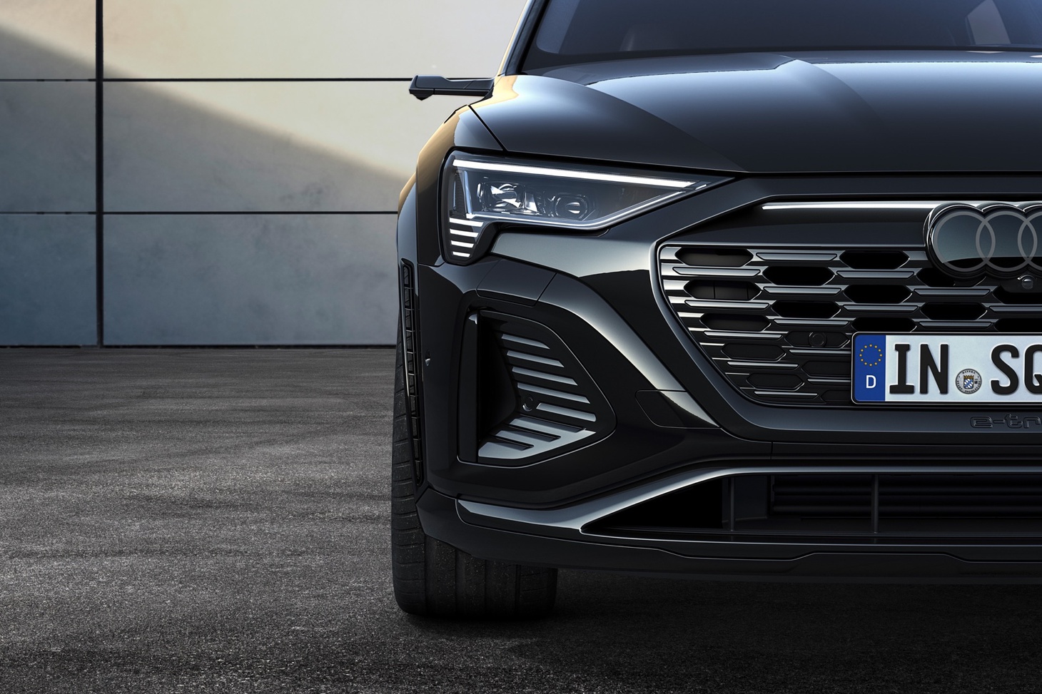 Audi Q8 e-tron ra mắt: Xe điện tiện nghi nhất của Audi - Ảnh 9.