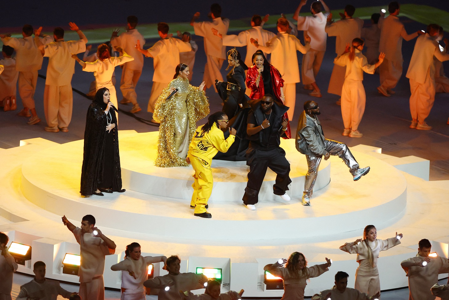 Lễ bế mạc World Cup 2022 đầy sắc màu - Ảnh 6.
