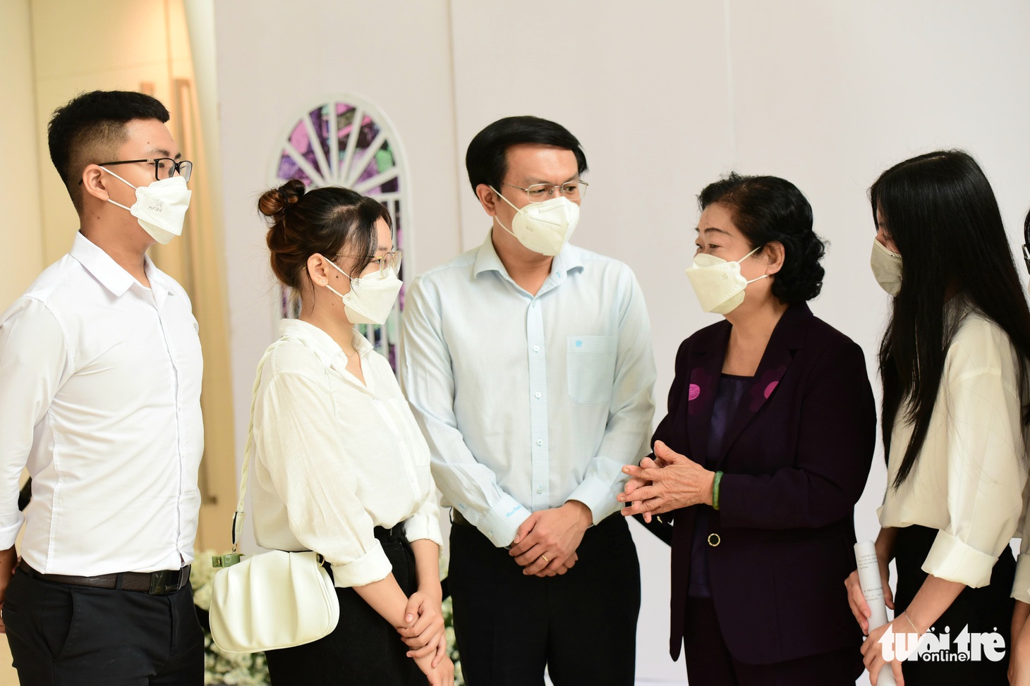 Tiếp sức đến trường trao gần 200 suất học bổng cho sinh viên khó khăn - Ảnh 4.