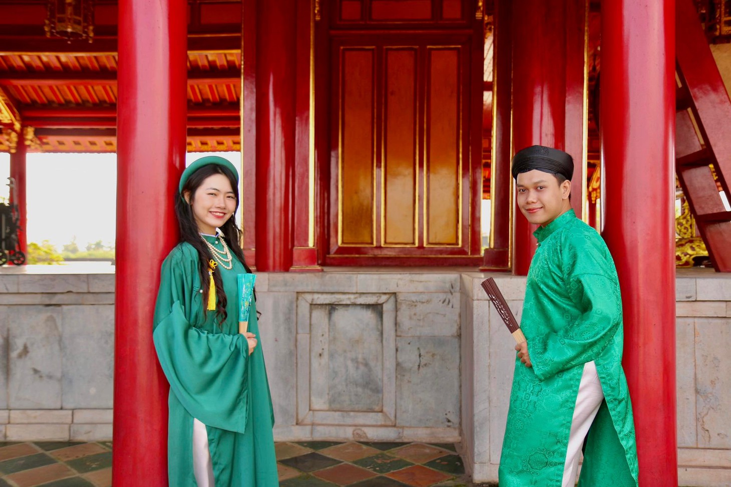 Giới trẻ xúng xính áo dài quảng bá Huế thành điểm đến an toàn và thân thiện - Ảnh 10.