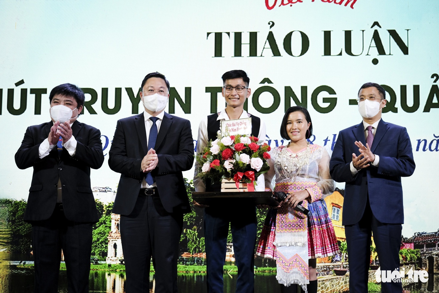 Hành trình của cô gái Mông kết hôn với chàng trai Sài Gòn lần đầu đến quê chồng - Ảnh 9.