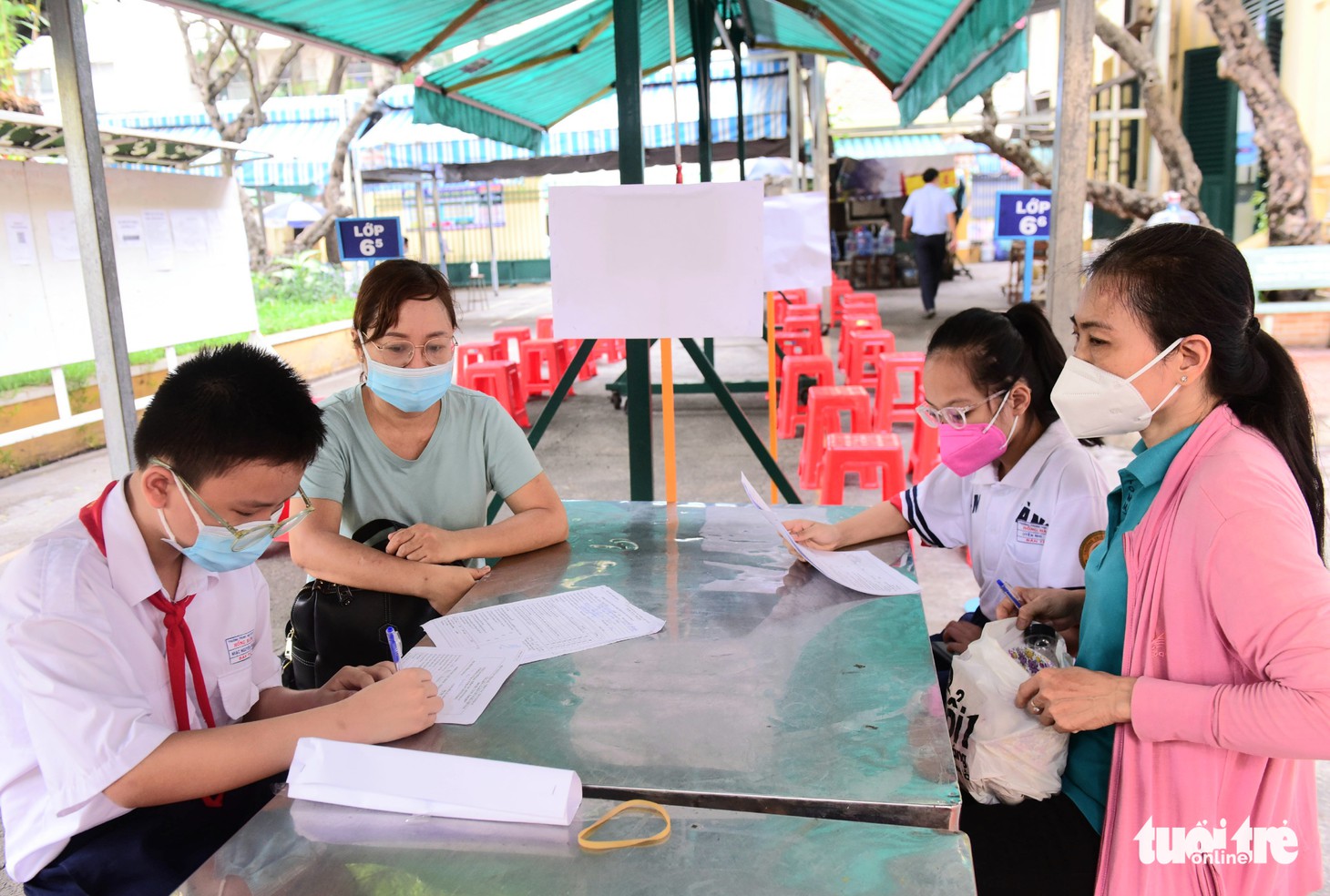 Sáng nay 16-4, TP.HCM bắt đầu tiêm vắc xin ngừa COVID-19 cho trẻ 5-12 tuổi - Ảnh 4.