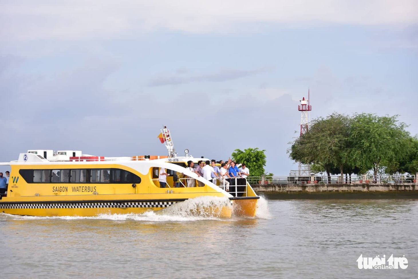 Bí thư, Chủ tịch TP.HCM khảo sát tìm cách phát triển sông Sài Gòn - Ảnh 7.