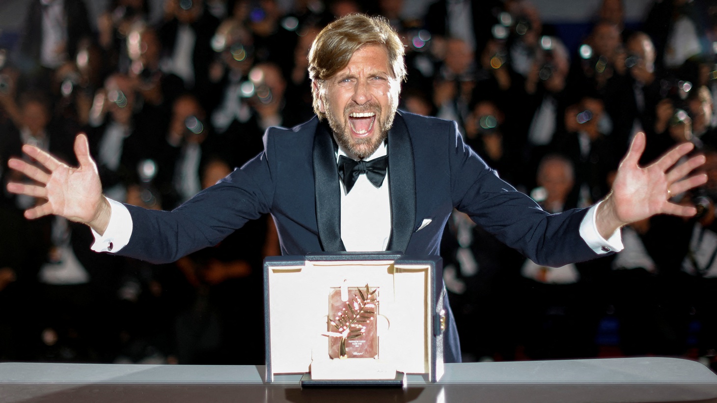 Cannes 2022: Triangle of Sadness giành giải Cành cọ vàng; điện ảnh Hàn Quốc thắng lớn - Ảnh 1.