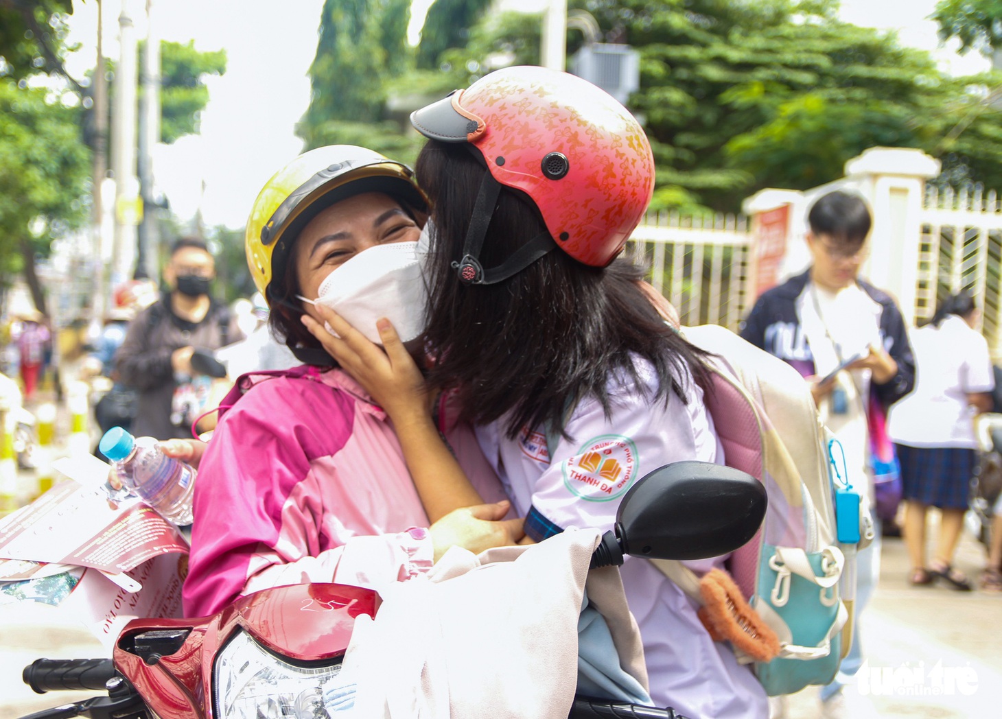 Có một mùa thi đong đầy yêu thương - Ảnh 4.