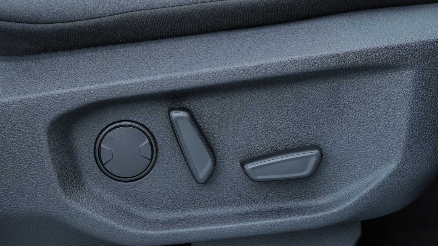 Volkswagen Amarok ra mắt: Bản sao của Ford Ranger - Ảnh 22.