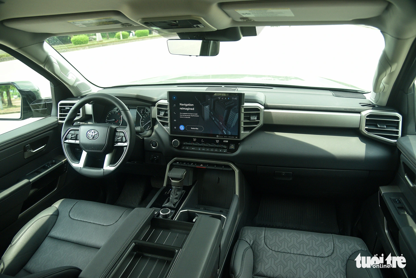 Toyota Tundra 2022 giá hơn 4 tỉ đồng: Bán tải Nhật mang đậm chất Mỹ - Ảnh 4.
