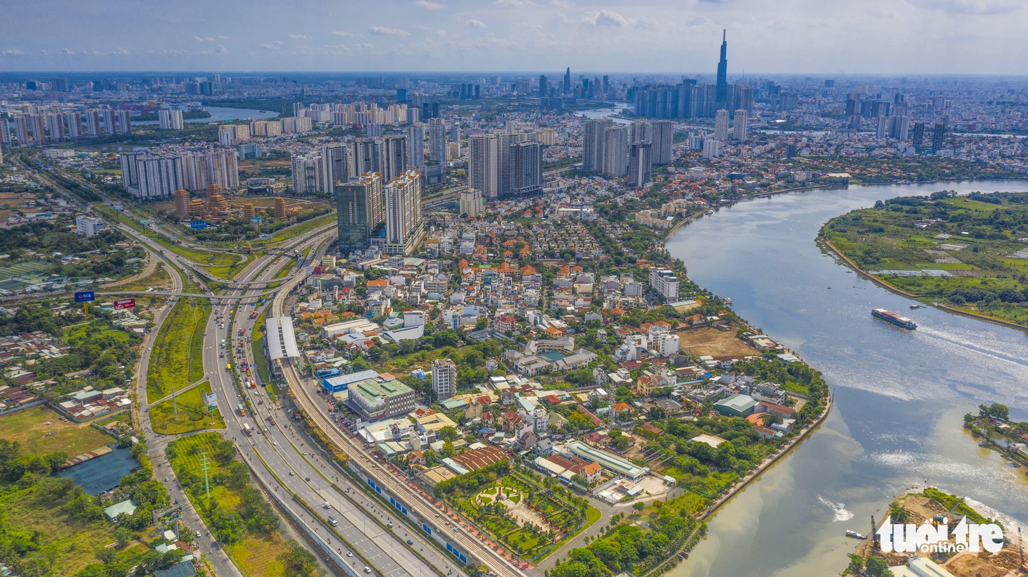 Bí thư Thành ủy Thủ Đức Nguyễn Hữu Hiệp: Người dân chờ đợi sự đột phá - Ảnh 1.