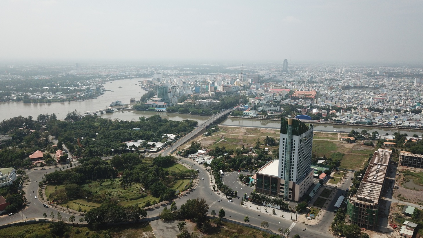 Một góc khu trung tâm thành phố Cần Thơ thuộc quận Ninh Kiều - Ảnh: CHÍ QUỐC