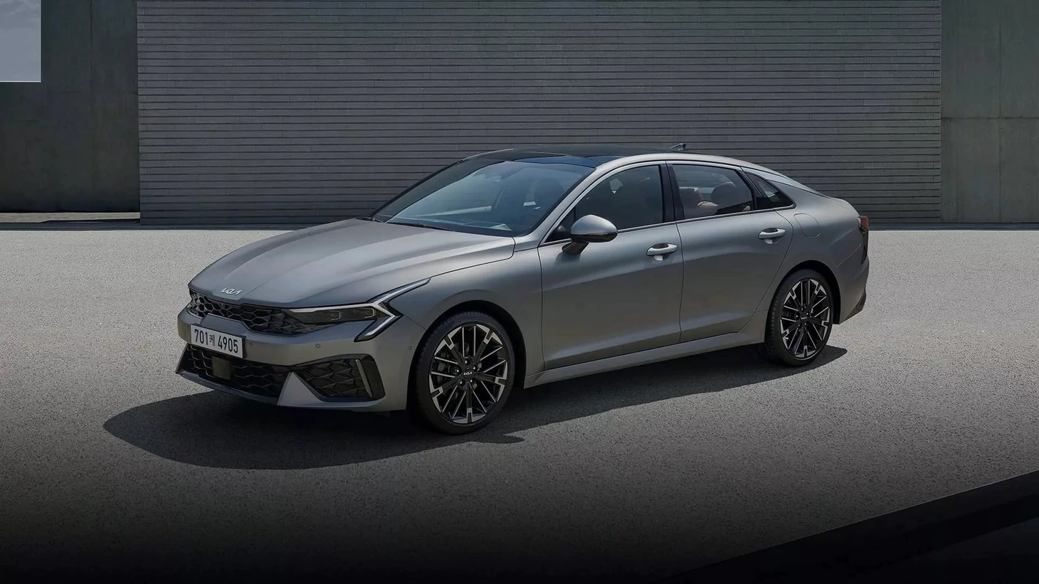 Kia K5 facelift được cập nhật nội, ngoại thất, công nghệ và kỹ thuật mỗi mảng một chút - Ảnh: Kia