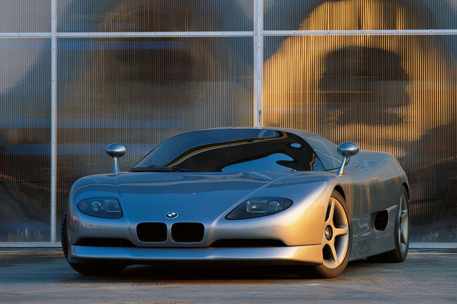 BMW Nazda M12 - concept từng được dự kiến làm nền tảng cho hậu duệ M1 huyền thoại này không được đưa vào sản xuất. Tuy nhiên, quyền lực và túi tiền không đáy của Sultan Brunei giúp ông đặt hàng một phiên bản hoàn thiện "thửa riêng" do Italdesign chế tạo - Ảnh: CarBuzz