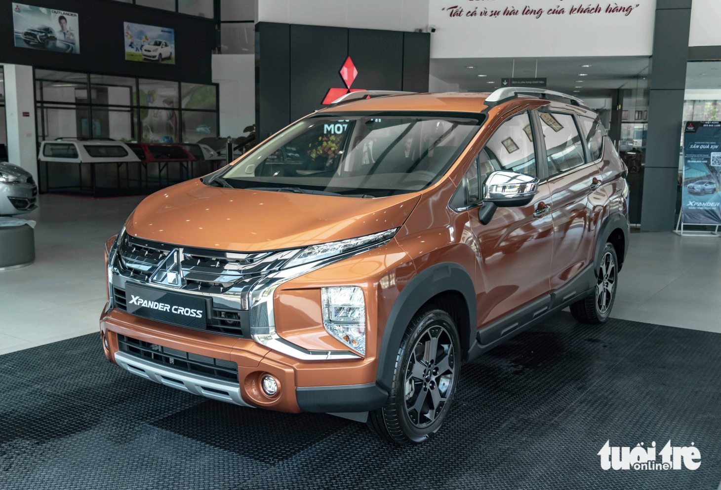 Mitsubishi Xpander Cross bản cũ giảm giá tại đại lý trước ngày ra mắt phiên bản mới - Ảnh 1.