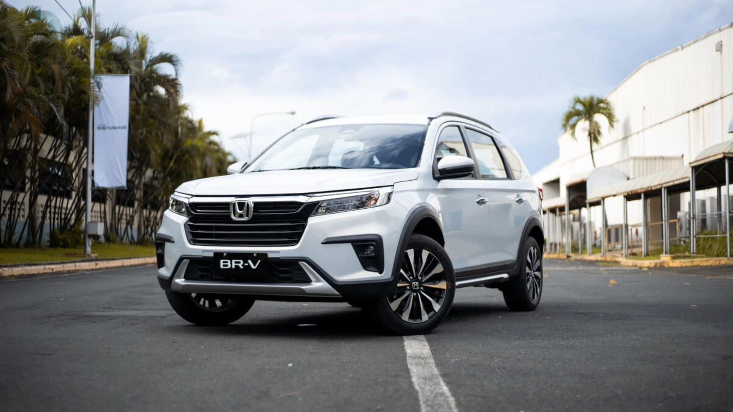 Honda BR-V sắp ra mắt Việt Nam, áp lực mới của Toyota Veloz, Mitsubishi Xpander - Ảnh 7.