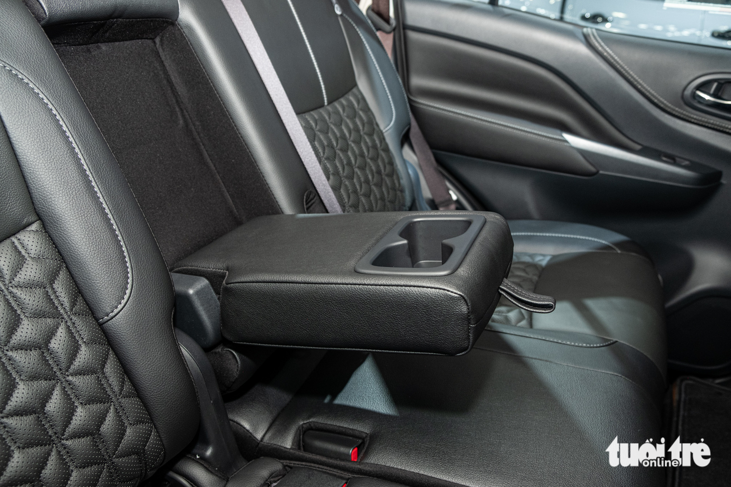 Nissan Terra Sport 2023: Hầm hố hơn, nhiều trang bị, giá ‘ăn đứt’ Fortuner khi về Việt Nam - Ảnh 14.