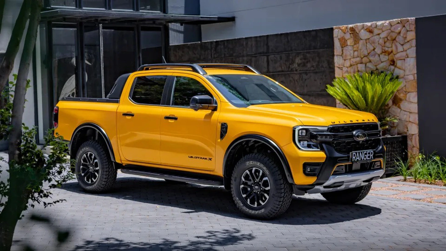 Ford Ranger thêm bản nằm giữa Wildtrak và Raptor, tương tự bản mới sắp bán tại Việt Nam - Ảnh 1.