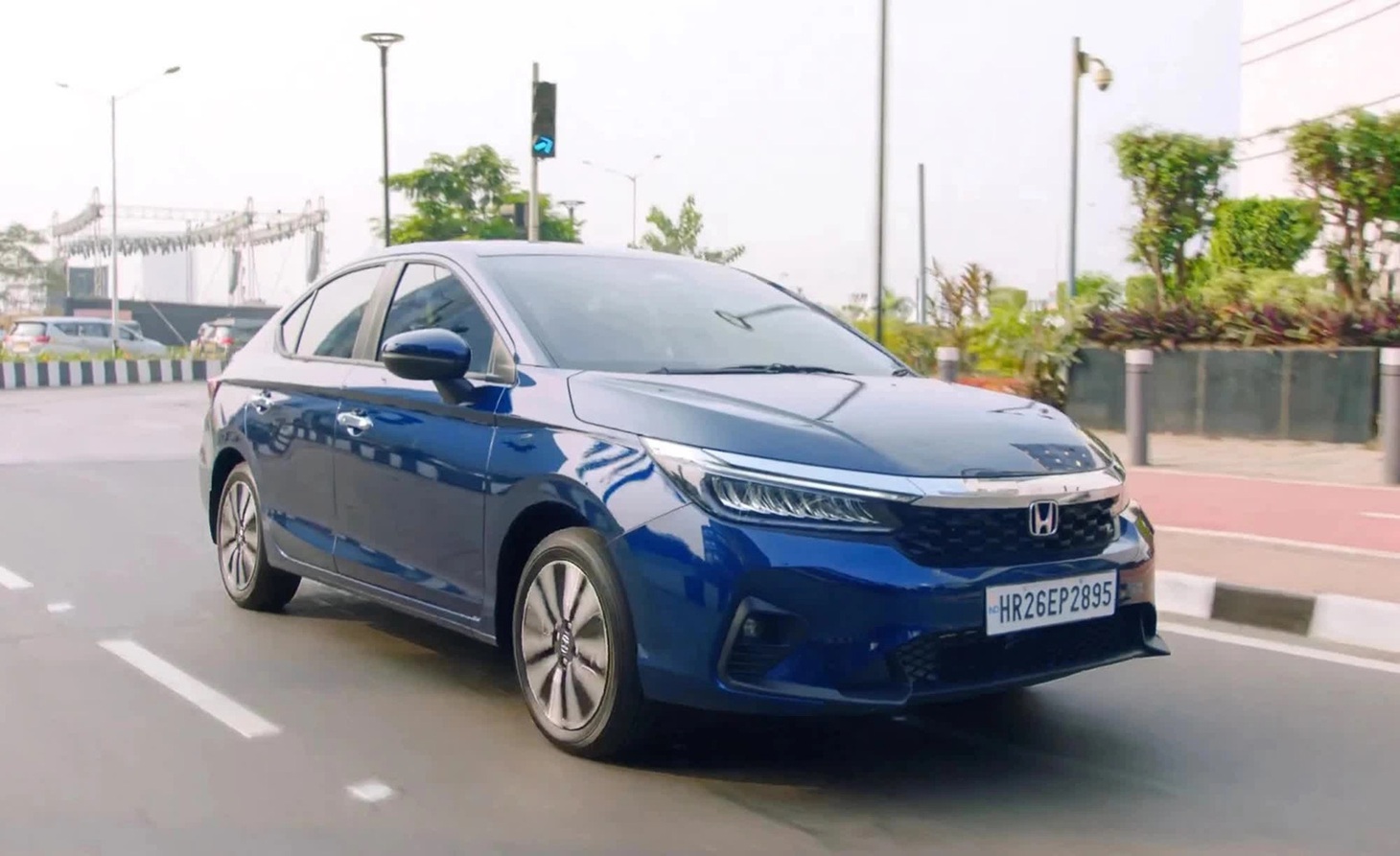 Honda City 2023 ra mắt: Thêm loạt lựa chọn được người Việt mong chờ, bổ sung bản hybrid - Ảnh 7.