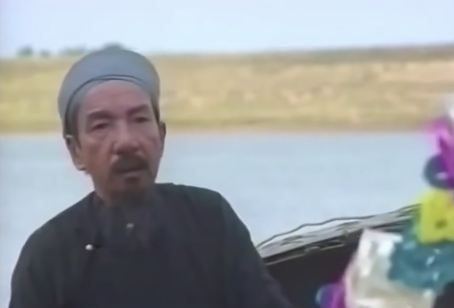 Phim truyền hình Việt một thời say mê: Người đẹp Tây Đô, Những nẻo đường phù sa... - Ảnh 2.