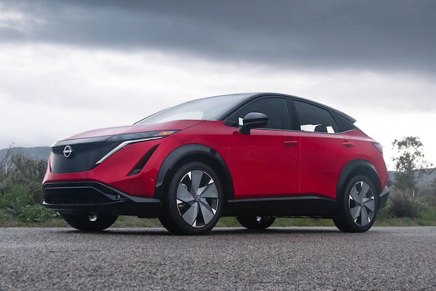 Báo Mỹ đánh giá SUV điện Nissan Ariya đã đăng ký tại Việt Nam: Là xe tốt nhất của Nissan hiện tại - Ảnh 1.