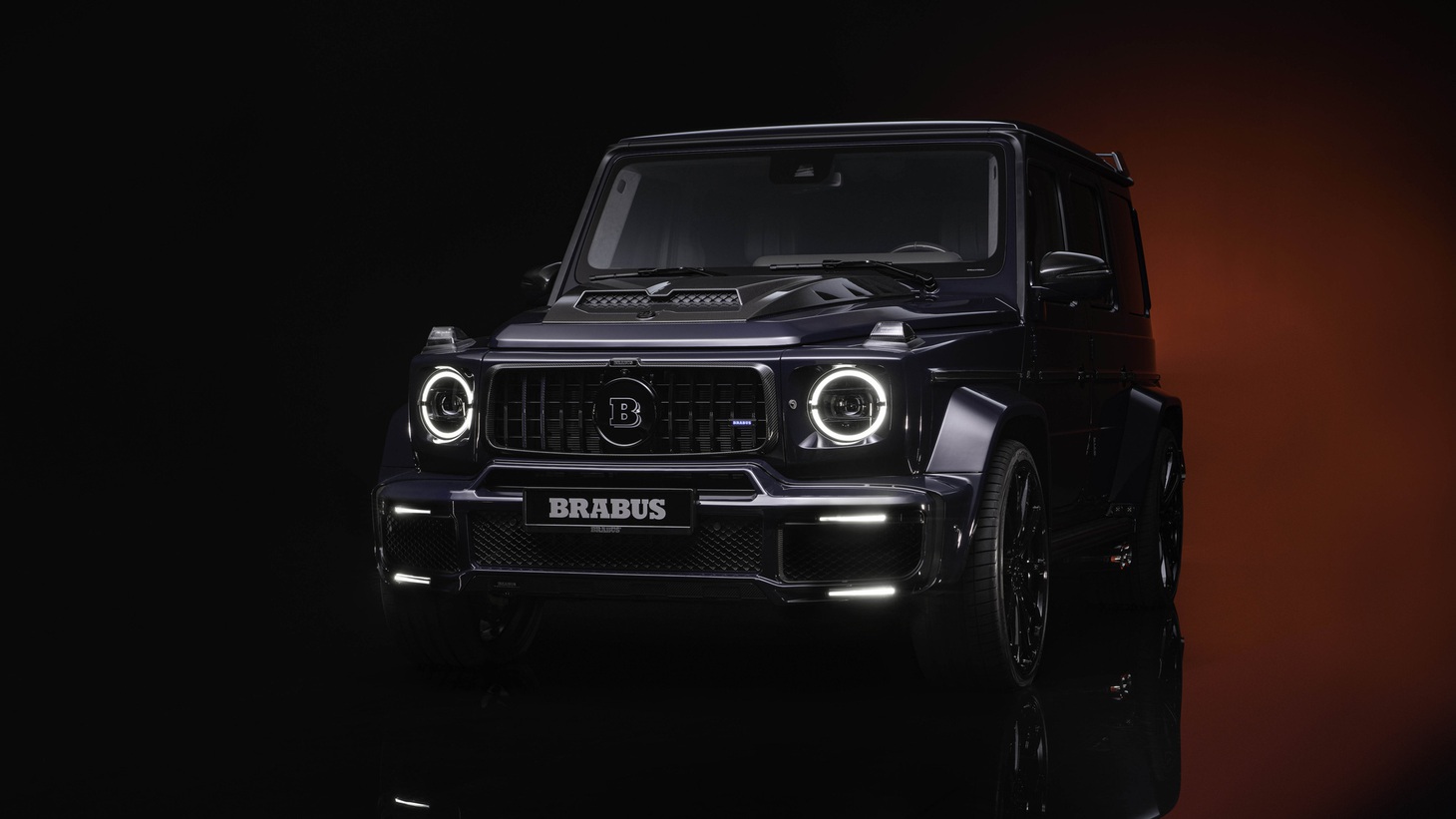 Mercedes-AMG G 63 lên đời sức mạnh khủng 900 mã lực, kèm thuyền và đồng hồ sang trọng - Ảnh 1.