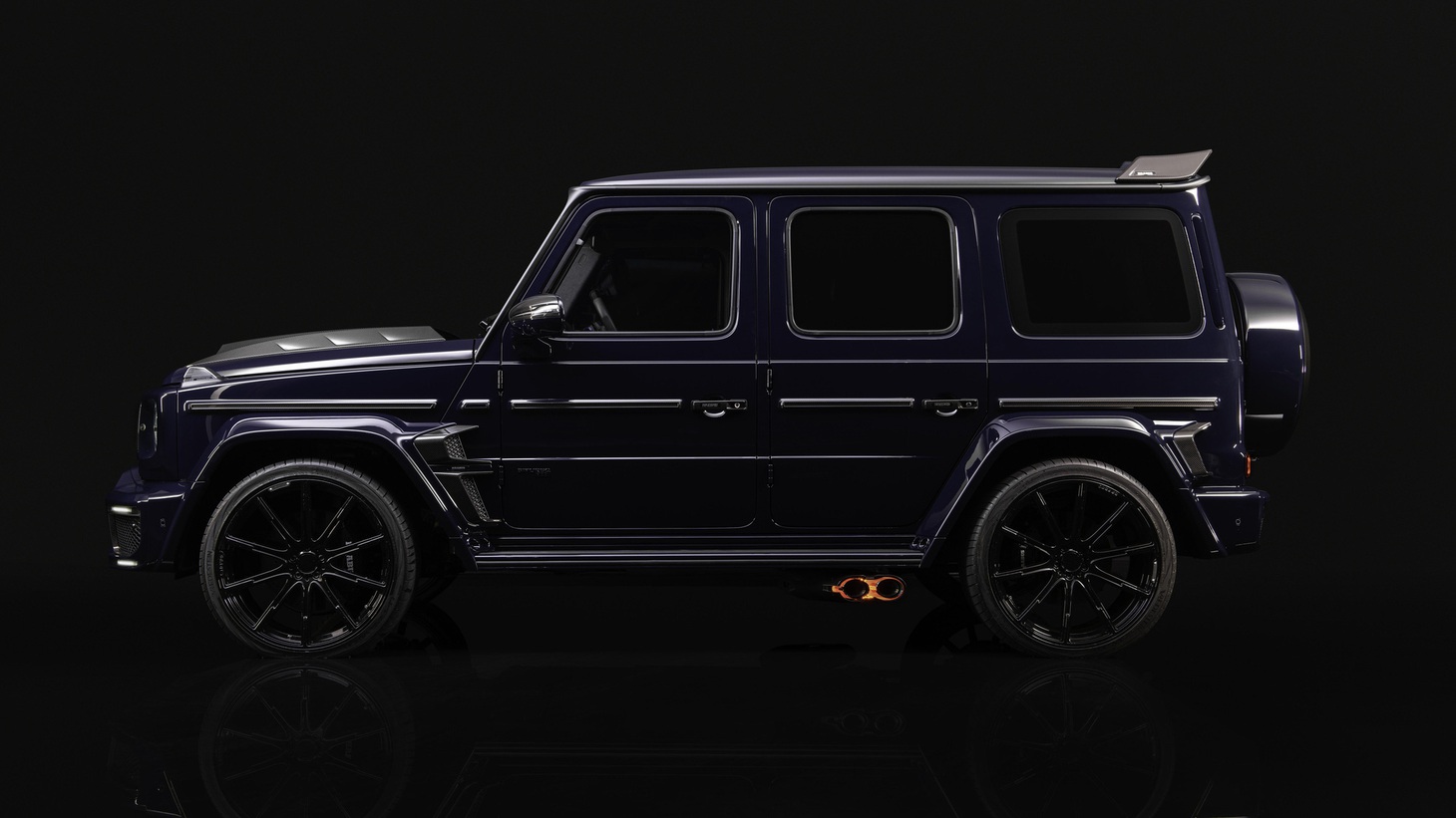 Mercedes-AMG G 63 lên đời sức mạnh khủng 900 mã lực, kèm thuyền và đồng hồ sang trọng - Ảnh 2.