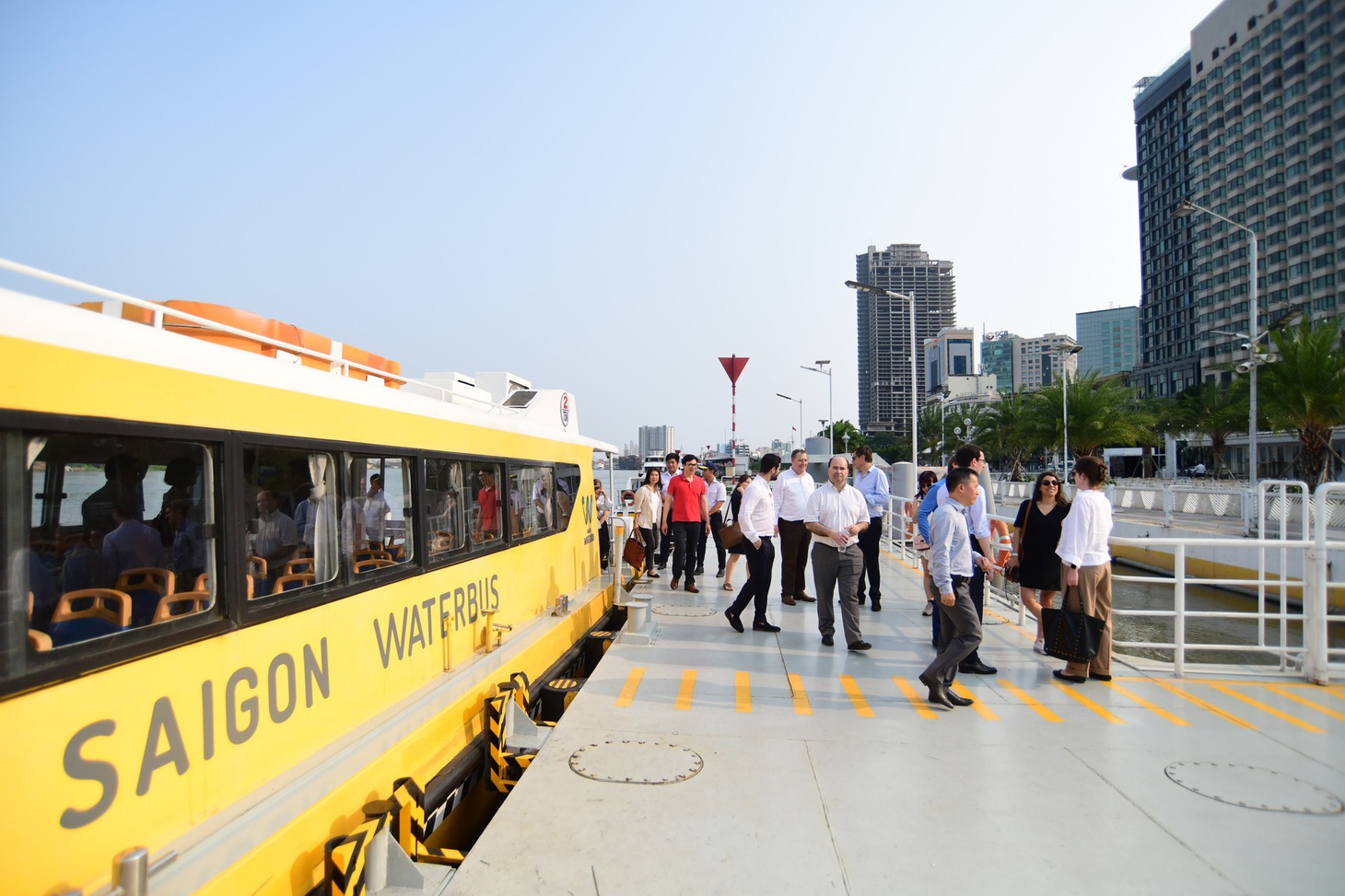 Đoàn chuyên gia Pháp và sở ngành TP.HCM khảo sát sông Sài Gòn - Ảnh 7.