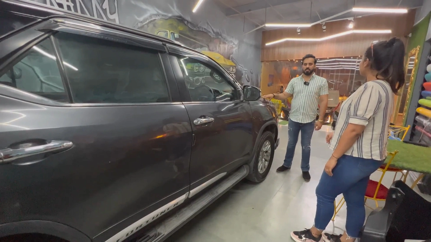 Cô nàng chi 50 triệu đồng độ Toyota Fortuner phong cách Lamborghini Urus - Ảnh 3.