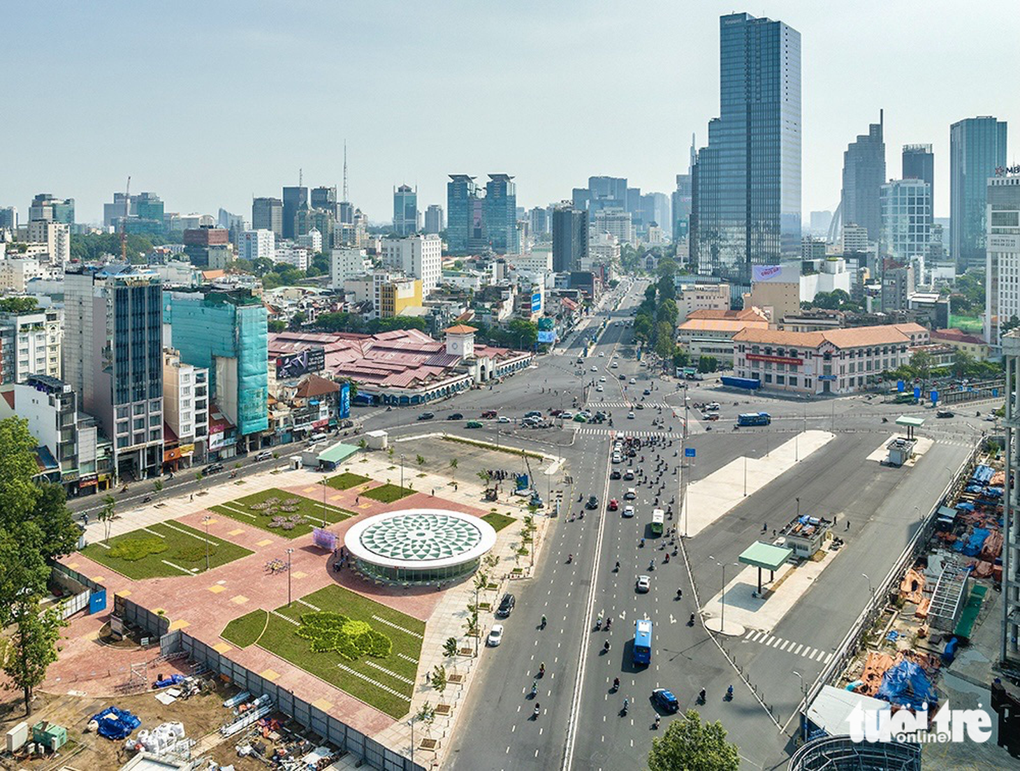 Lộ diện giếng trời hoa sen của nhà ga trung tâm metro 1 - Ảnh 7.