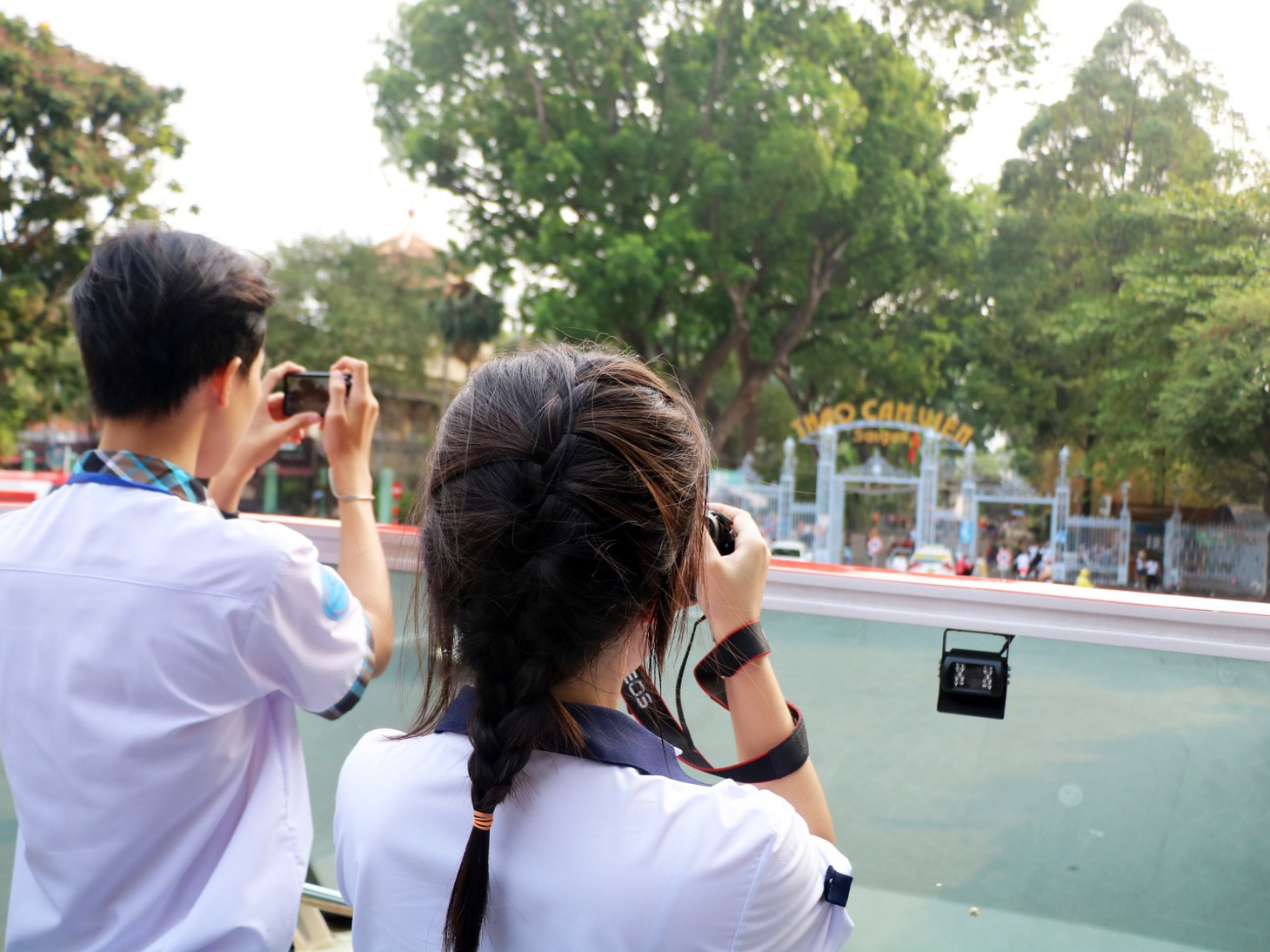 Học sinh thi chụp ảnh trên xe buýt 2 tầng - Ảnh 8.