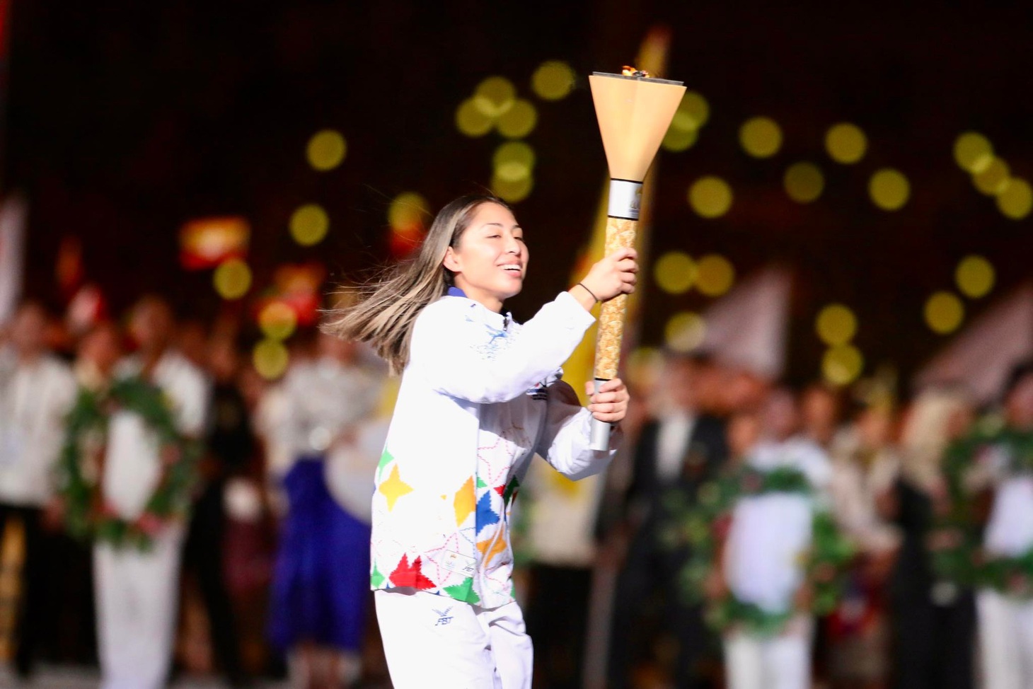 Đài đuốc bùng cháy, SEA Games 32 chính thức khai mạc - Ảnh 4.