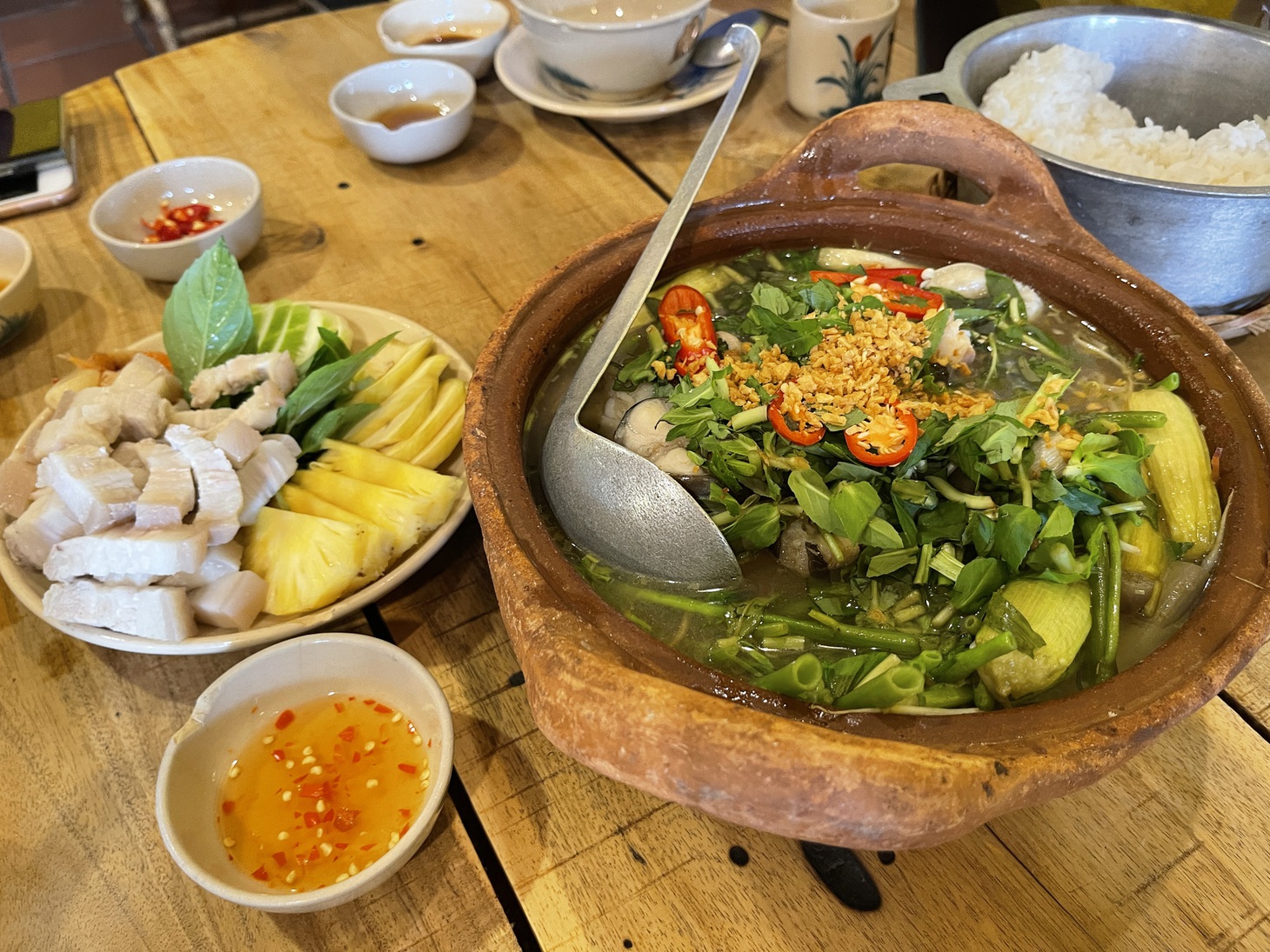 Ra quán ăn cơm nhà - Ảnh 4.
