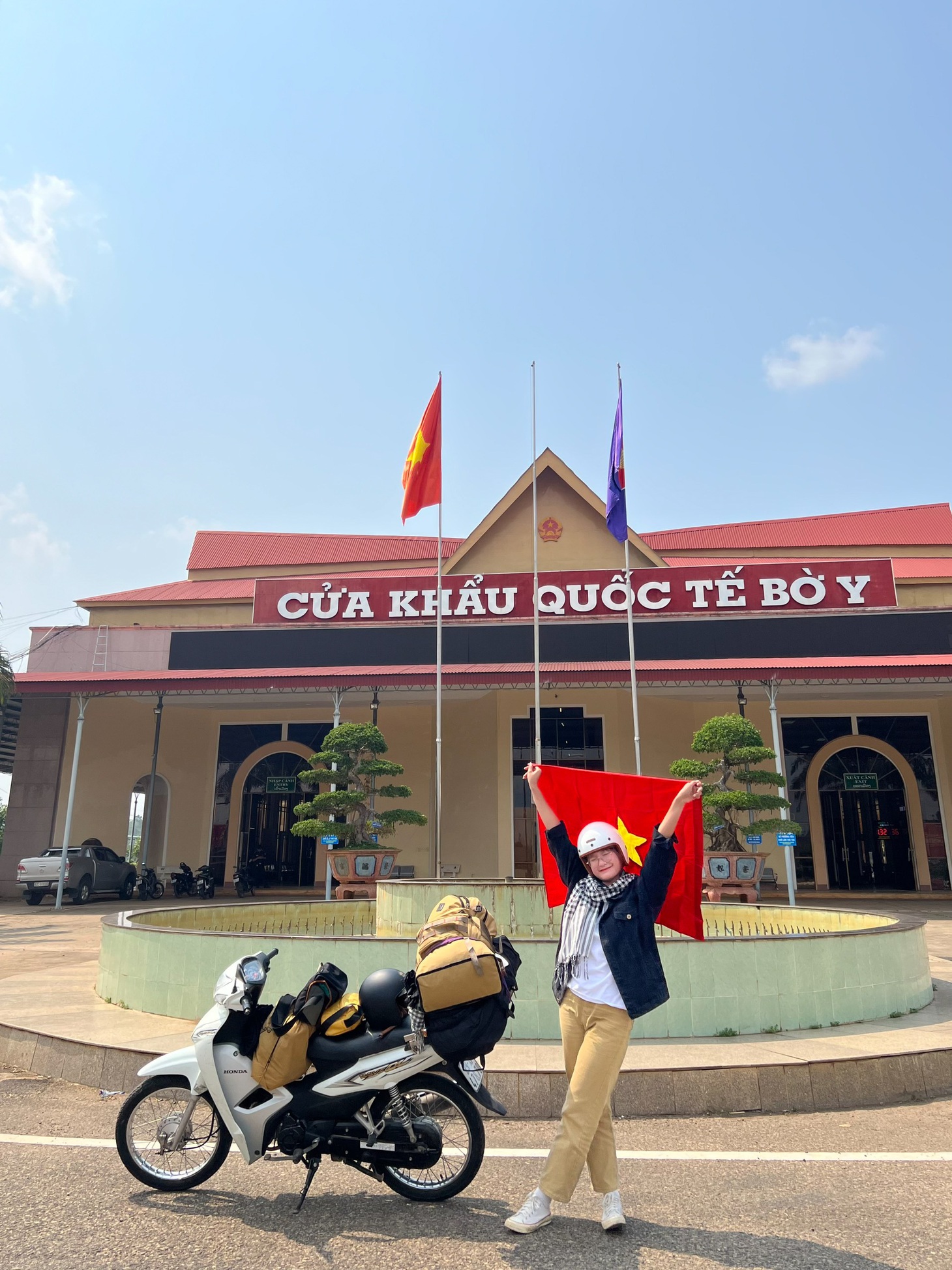 Đôi bạn thân cưỡi ‘chiến mã’ rong ruổi khắp Tây Nguyên chỉ với 15 triệu đồng - Ảnh 3.