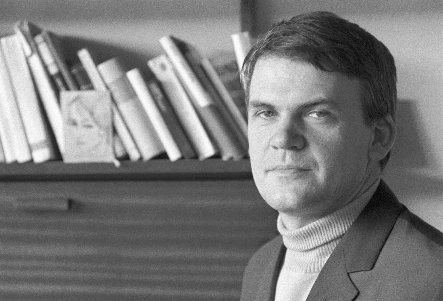 Milan Kundera rất được hâm mộ tại Việt Nam, gần đây loạt tác phẩm của ông được Công ty Nhã Nam phát hành bản tiếng Việt - Ảnh: AP