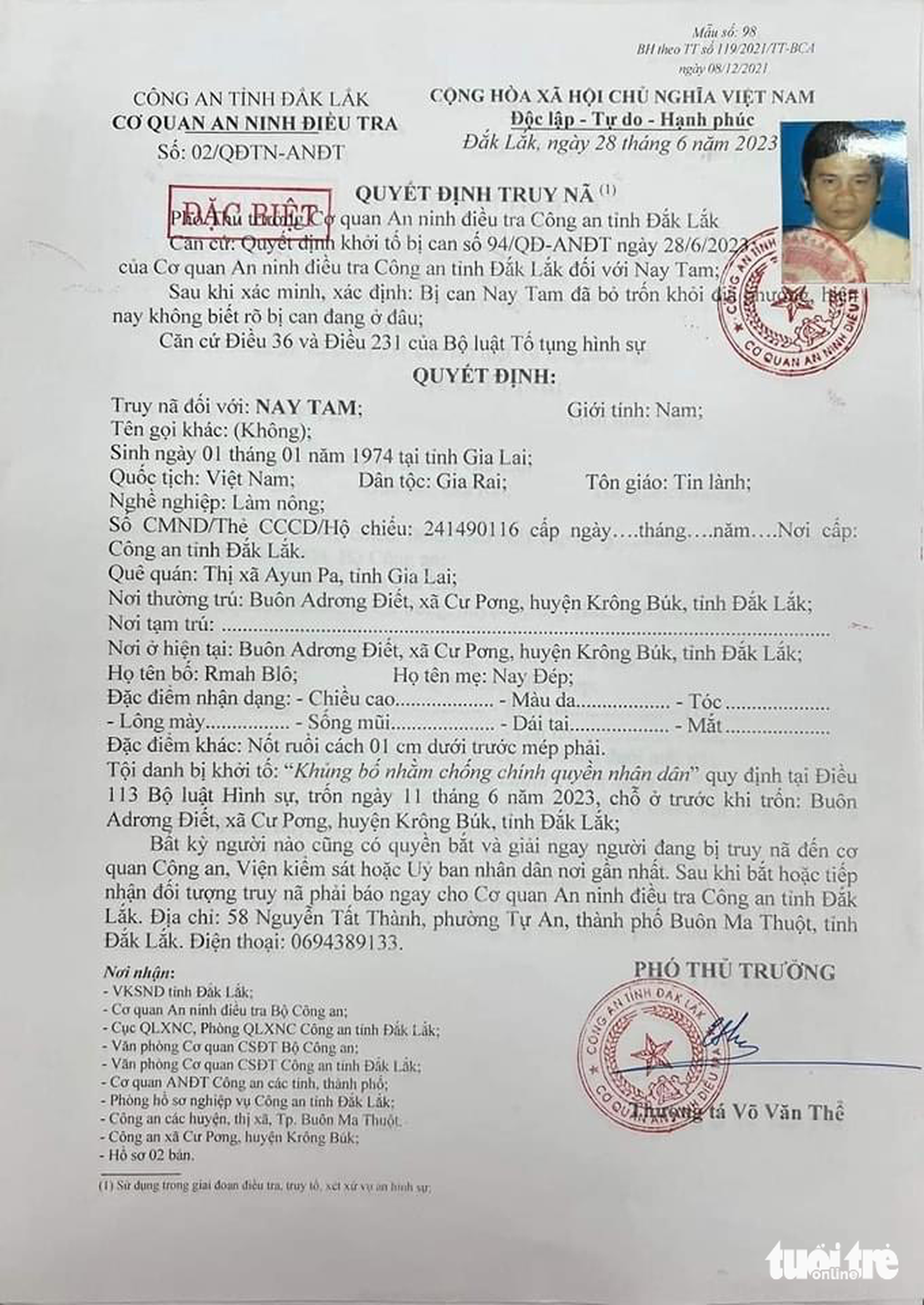 Quyết định truy nã tội “khủng bố nhằm chống chính quyền nhân dân” theo điều 113 Bộ luật Hình sự đối với Nay Tam (49 tuổi, dân tộc Gia Rai, trú buôn Ađrơng Điết, xã Cư Pơng, Krông Búk, Đắk Lắk) - Ảnh do công an cung cấp