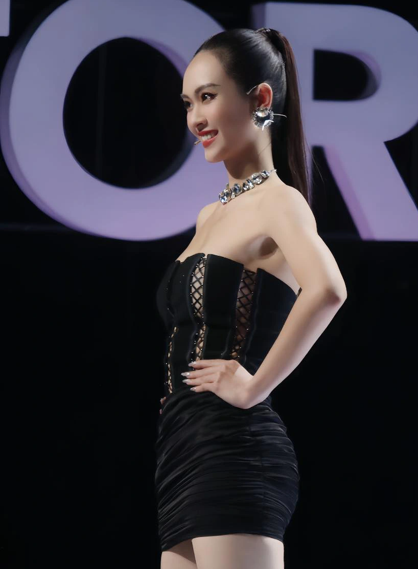 Vũ Thúy Quỳnh gây chú ý khi thi The New Mentor