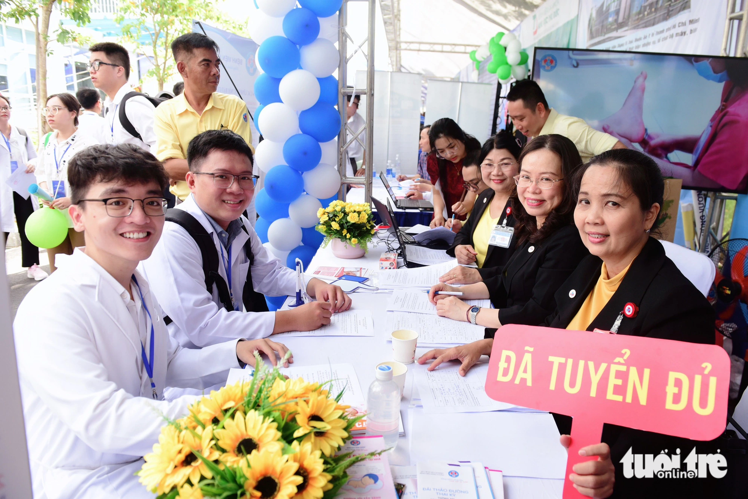 "Đã tuyển đủ" - là mong muốn của Cần Giờ và nhiều trung tâm y tế vùng ven TP.HCM - Ảnh: DUYÊN PHAN
