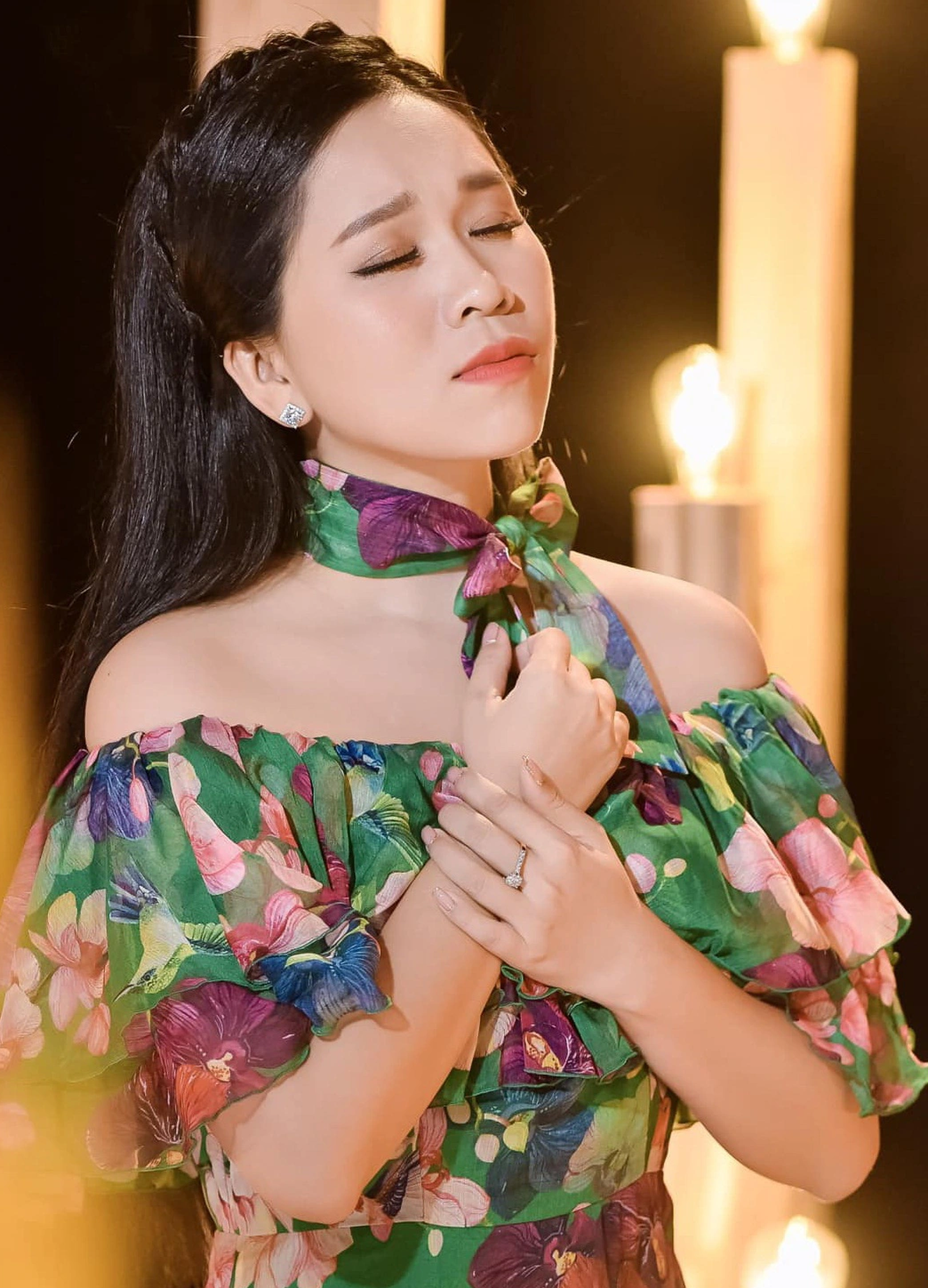 Diễn viên Hồng Phượng