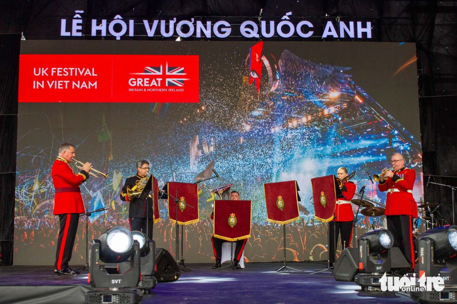 Chương trình khai mạc gây ấn tượng với điểm nhấn là ban nhạc quân đội Vương quốc Anh - Ảnh: NGỌC ĐỨC