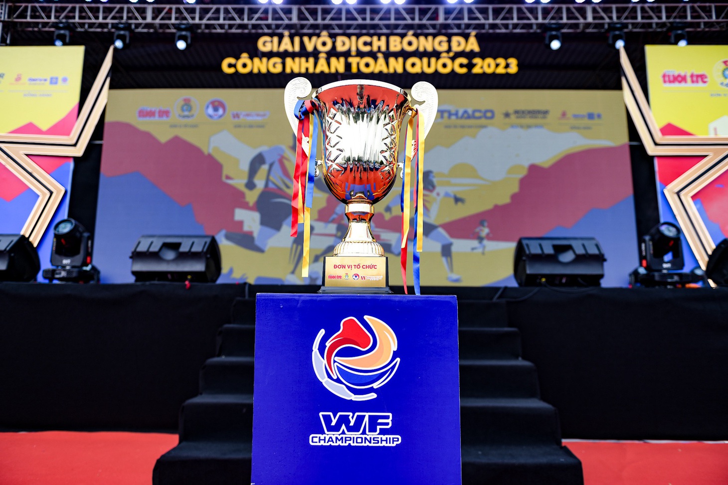 Chiếc cúp vô địch của Giải vô địch bóng đá công nhân toàn quốc 2023