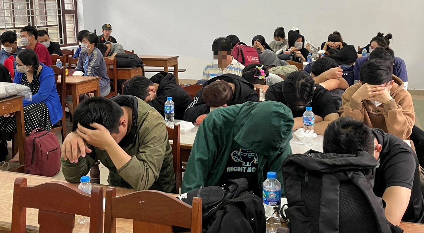 Gần 200 người liên quan đường dây cho vay nặng lãi  - Ảnh: H.B.