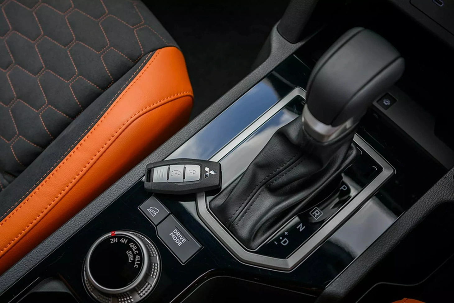 Mitsubishi Triton Athlete 2024 ra mắt, dự kiến về Việt Nam giữa năm nay- Ảnh 11.